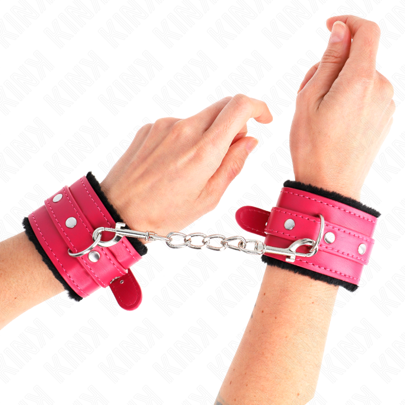 KINK - PREMIUM PELZGEFÜTTERTE HANDGELENKFESSELN SCHWARZ MIT HIMBEERROSEN-GÜRTEL VERSTELLBAR 17-29 CM