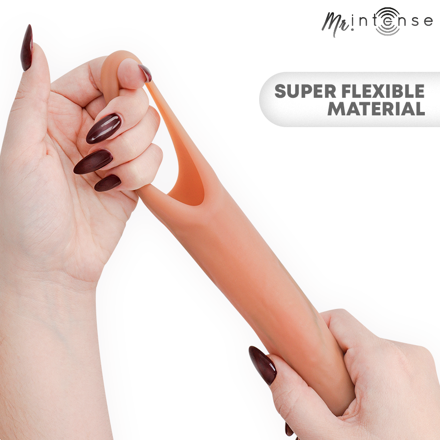 MR INTENSE - ARNOLD L VIBRATOR SILIKON-PENISHÜLLE MIT FERNBEDIENUNG 16 CM -Ø- 4,5 CM